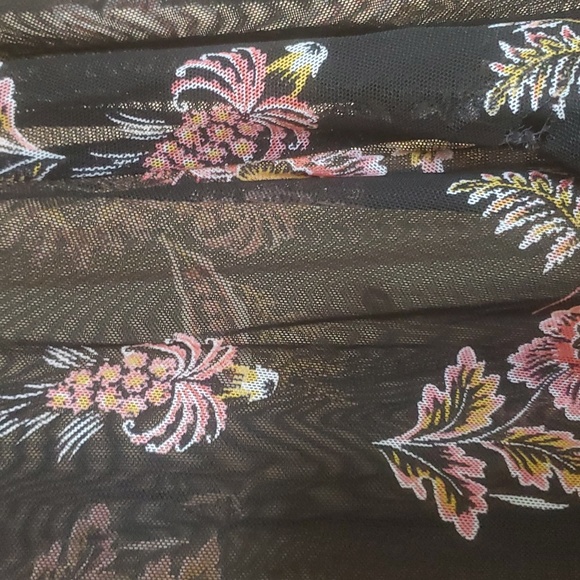 Sheer top by Love & Legend size 4X. - Picture 2 of 5